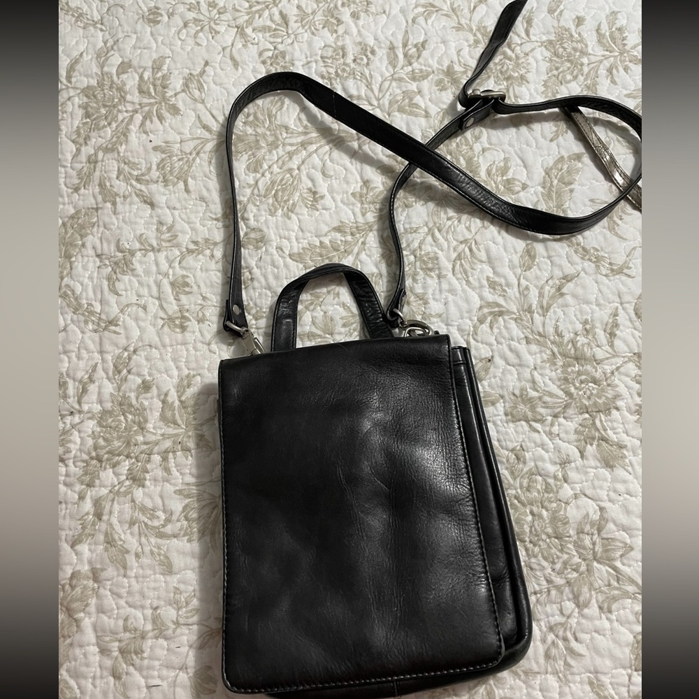 Excellent Condition Leather Crossbody Bag